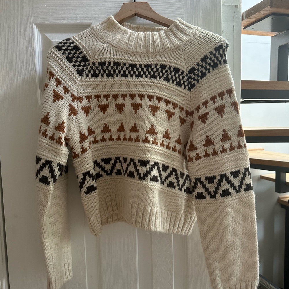 Universal Thread Cream and Brown Patterned Turtleneck Sweater